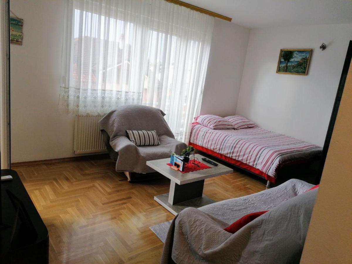 Good Host Daire Banyaluka Dış mekan fotoğraf